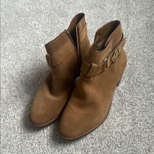 Michael Kors Women's Tan Ankle Boots, 7.5M. New w/o tags, never worn.